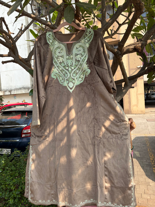 Ruhani velvet pheron