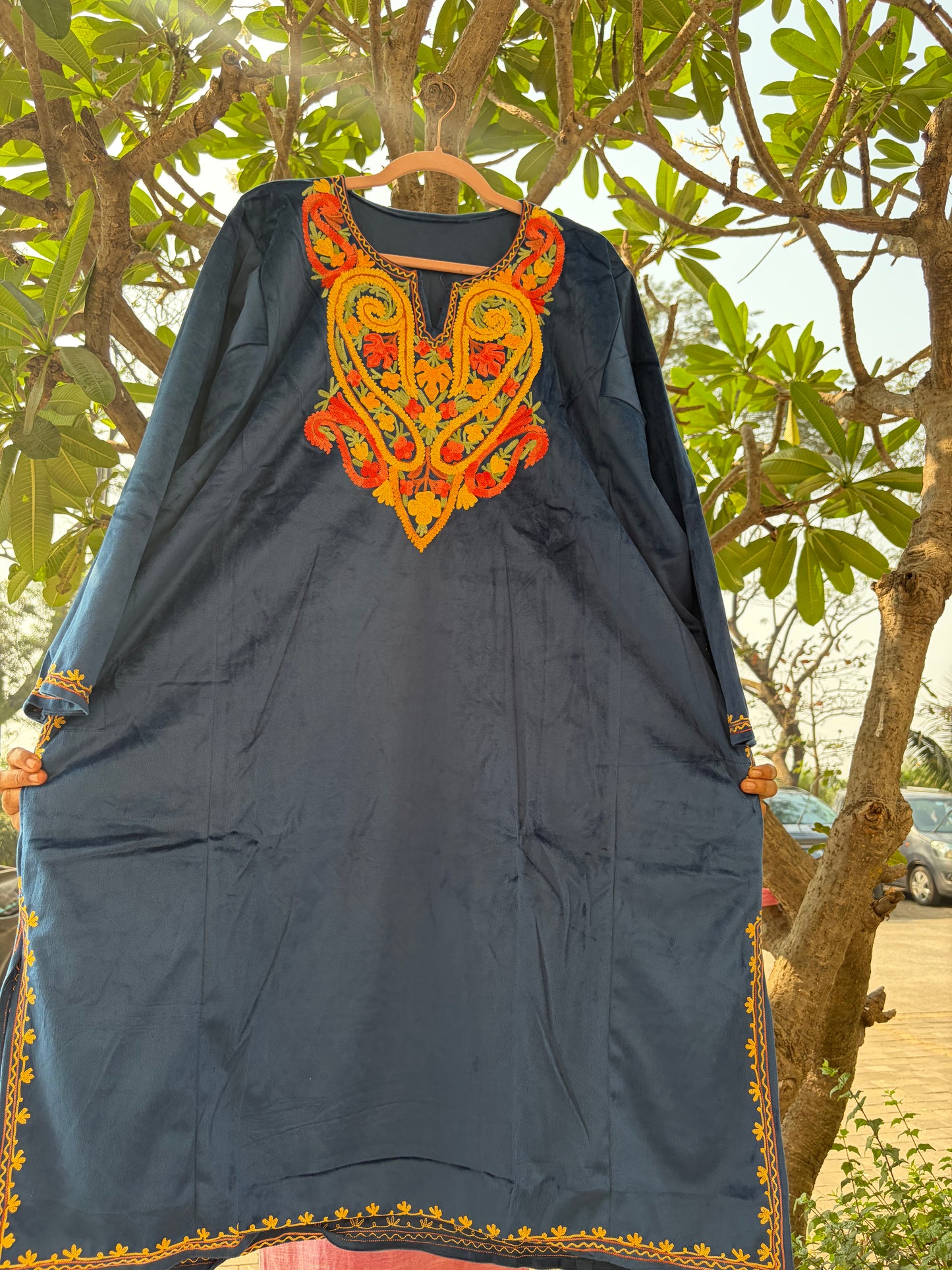Ruhani velvet pheron - The Chikan Store