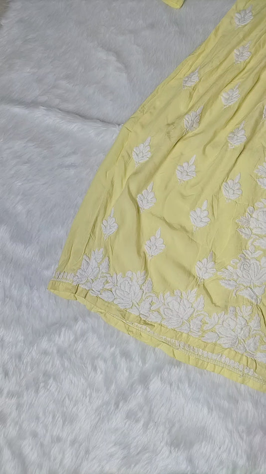 Yasmin chikankari gaun