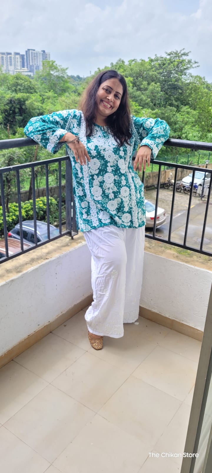 Rangrez Chikankari Kurti