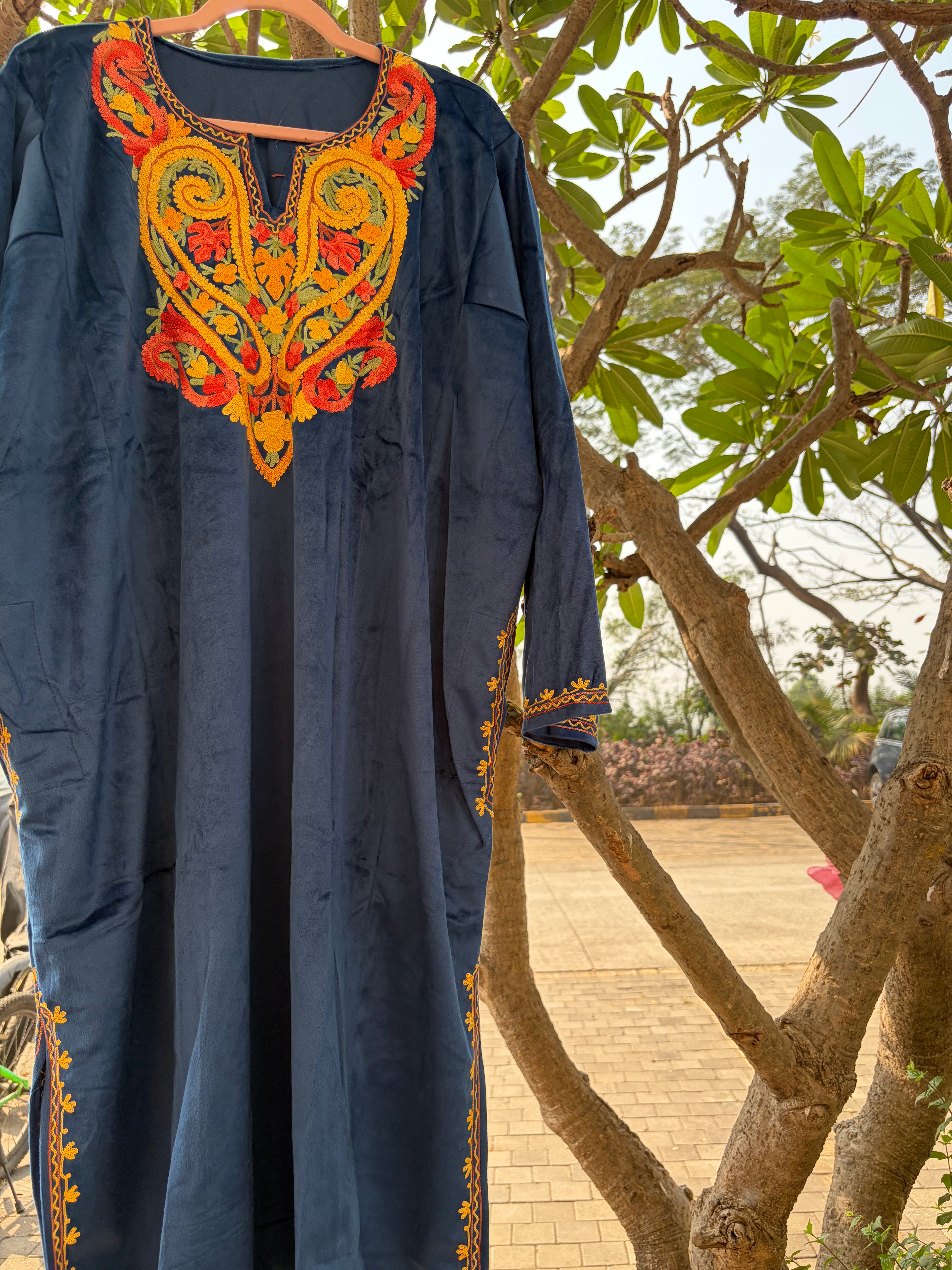 Ruhani velvet pheron – The Chikan Store