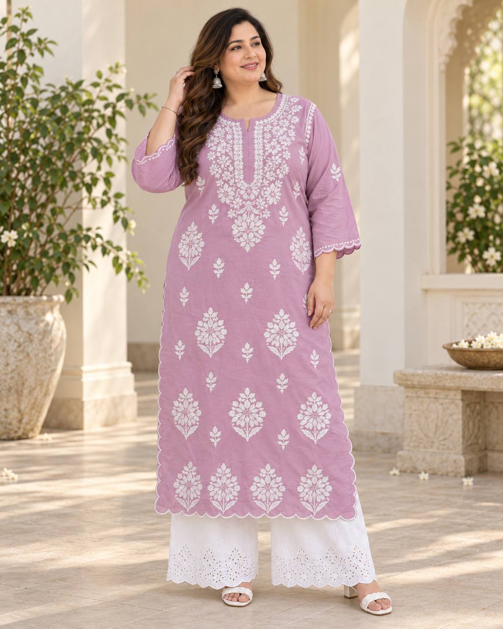 Meet Aussie, an effortlessly elegant plus-size image 3
