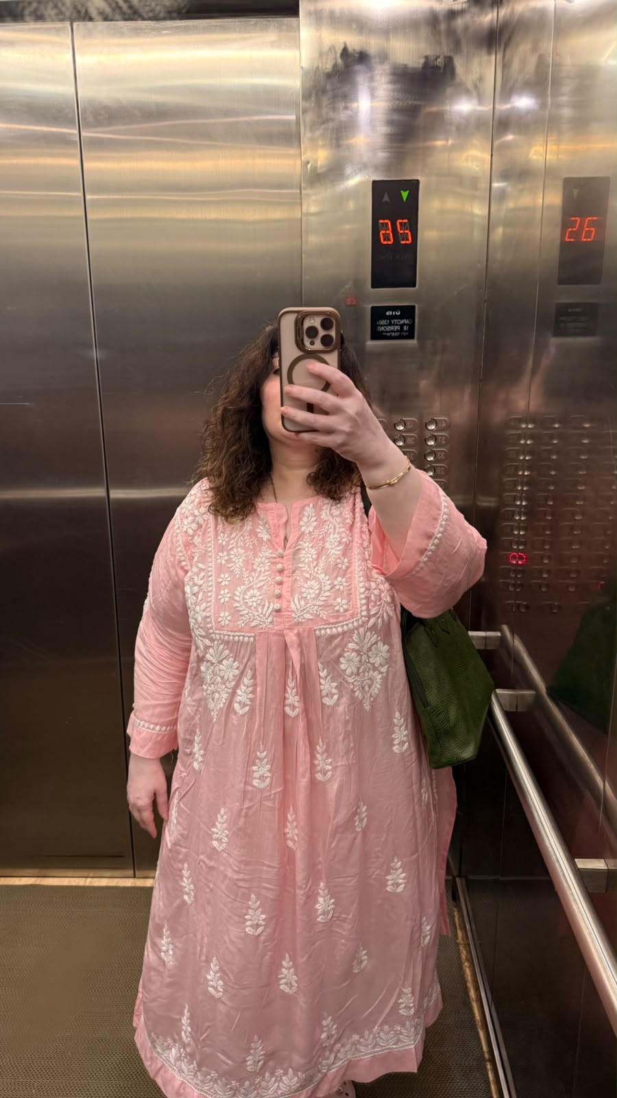 Pink nyra cut